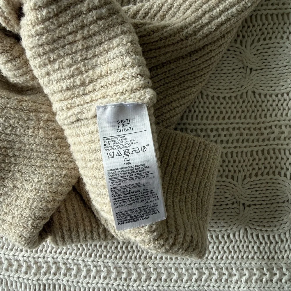 Old Navy Girl's Tan Crewneck Sweater Small (6-7)